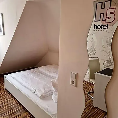 H5 Hotel